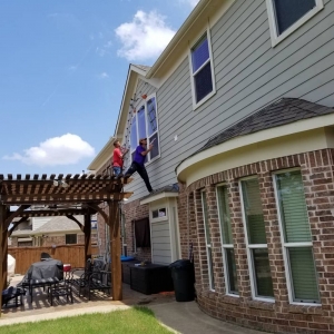 Photo of Metroplex Window and Gutter Cleaning