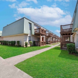 Photo of Chaparral Apartment Homes