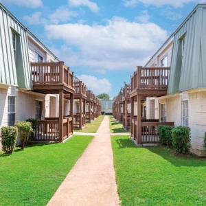 Photo of Chaparral Apartment Homes
