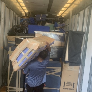 Photo of EZ Breezy Moving