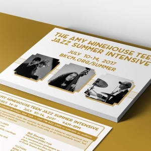 Photo of Yas Graphics