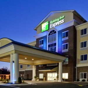Photo of Holiday Inn Express & Suites Statesville