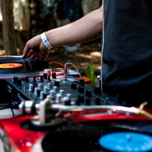 Indianapolis Indy DJ Connect