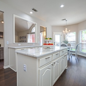 Photo of Nina Bhanot - Compass Realty