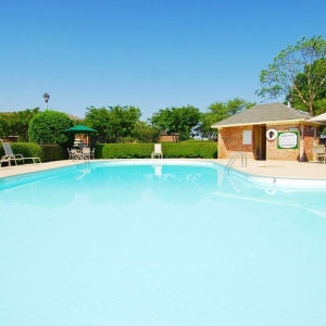 Photo of Lake Bradford Apartments