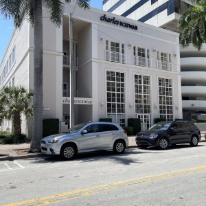 Photo of Charles Schwab