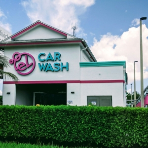 Photo of El Car Wash - Bird