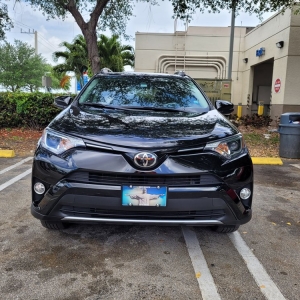 Photo of El Car Wash - Bird