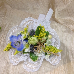 Photo of Simple Elegance Flowers and Balloons