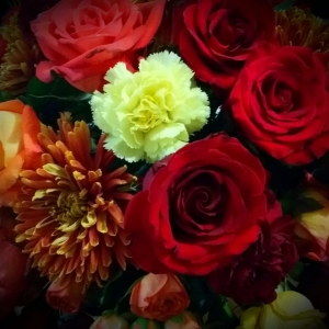 Photo of Simple Elegance Flowers and Balloons