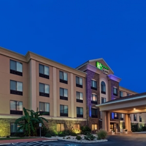 Photo of Holiday Inn Express & Suites Selma