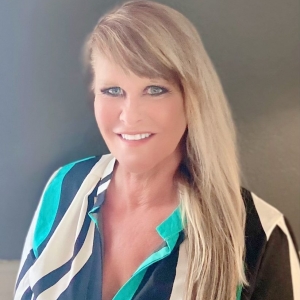 Photo of Lisa Schauwecker-Berkshire Hathaway