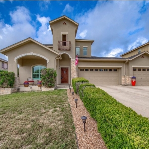 Photo of Shelby Rab, San Antonio Realtor at The SEAL Group, JPAR