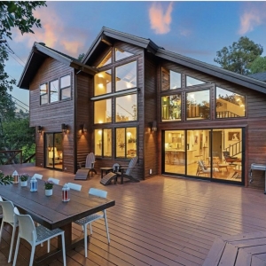Photo of Intex Windows