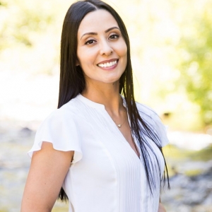 Photo of Thais Fernandez - Presidio Real Estate
