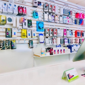 Photo of CyberMax iPhone Repair