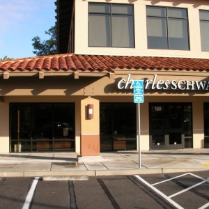 Photo of Charles Schwab