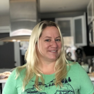 Photo of Shannon Dooley - Living Room Realty