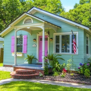 Photo of Amy Suzannne Henderson - Carolina One Real Estate