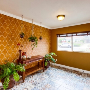 Photo of Catrina Russell - Coldwell Banker West