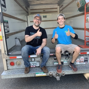Photo of Thumbs Up Moving Labor