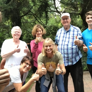 Photo of Thumbs Up Moving Labor