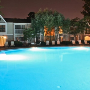 Photo of Linkhorn Bay Apartments