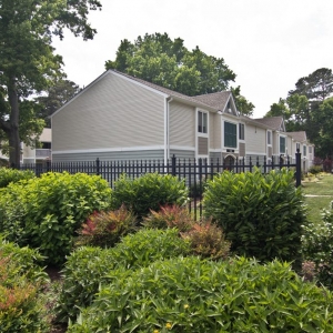 Photo of Linkhorn Bay Apartments