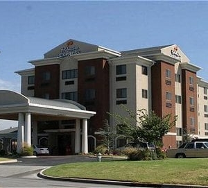 Photo of Holiday Inn Express & Suites Midwest City