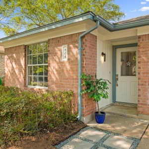 Photo of Dochen Realty Group
