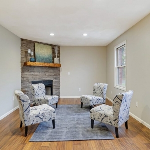 Dublin Crystal Clover Properties