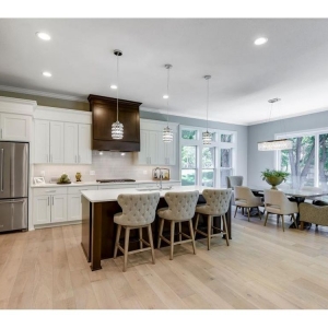 Photo of Molly Huppert-RE/MAX PREFERRED