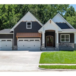 Photo of Molly Huppert-RE/MAX PREFERRED
