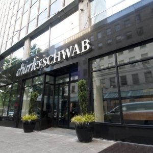 Photo of Charles Schwab
