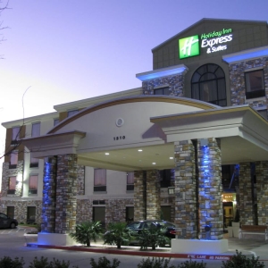 Photo of Holiday Inn Express & Suites Dallas South - Desoto