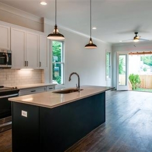 Photo of Virginia Rogan - Village Real Estate