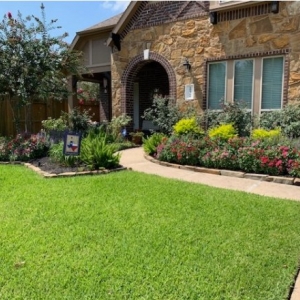 Photo of Riverside Lawn & Landscaping