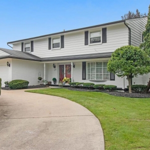 Photo of Michi Real Estate
