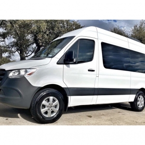 Dripping Springs Drippin' Wet Car Wash & Detail Center