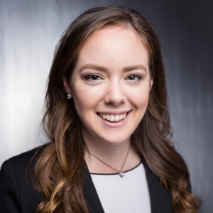 Photo of Elizabeth Bain - Commonwealth Standard Realty