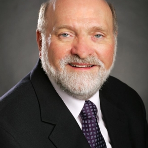 Photo of Robert L Hindelang