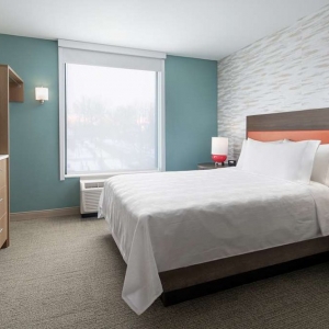 Photo of Home2 Suites Des Moines at Drake University