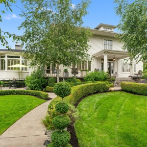 Photo of Susie Hunt Moran Homes - Windermere Realty Trust