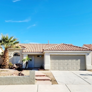 Photo of Tandi Huizenga - Realty One Group