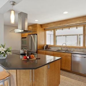 Plantsville Classic Stone Design
