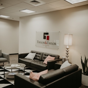 Photo of Taylor & Taylor Law Firm