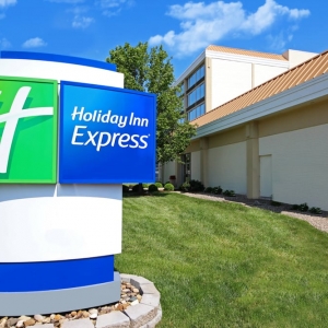 Photo of Holiday Inn Express Charleston-Civic Center