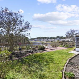 Photo of Karen Taylor - Realty ONE Group Coastal