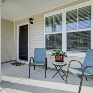 Photo of Karen Taylor - Realty ONE Group Coastal
