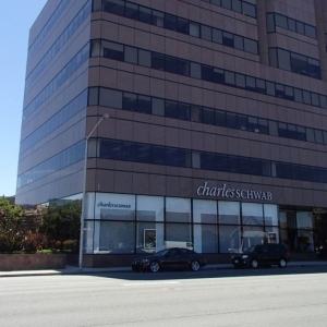 Photo of Charles Schwab